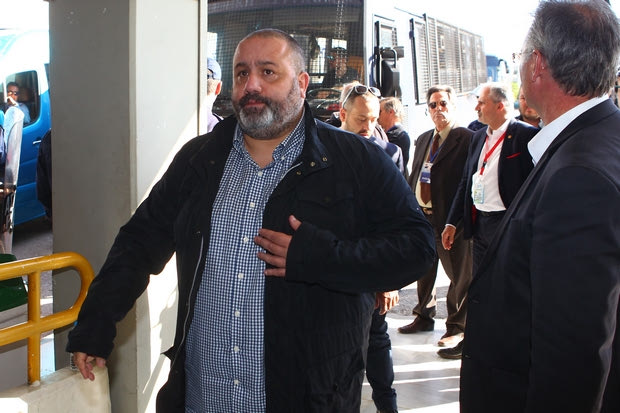 Καταγγέλλει χούλιγκανς και αστυνομία ο Ολυμπιακός