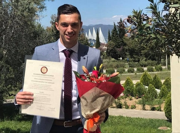 Ο Γιάννης Κώτσιρας συνδυάζει μάθηση και μπάλα