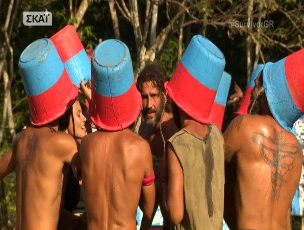 Survivor: Δεν πήγαν κουβά οι “Διάσημοι”, κοτόπουλο με πατάτες το έπαθλο