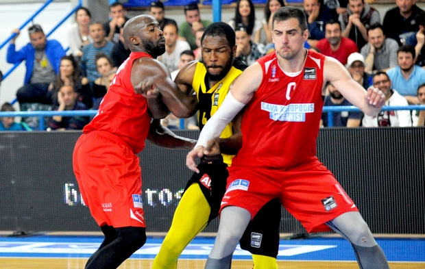 Στην Σολέ ο Μάρας