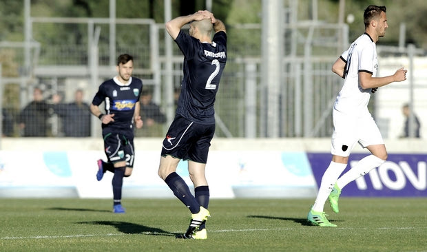 Η ΑΕΚ “έριξε” τον Λεβαδειακό, 2-0 με πρωταγωνιστή τον Αραούχο
