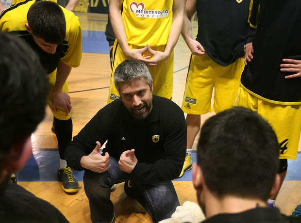 Φιλικό και βράβευση