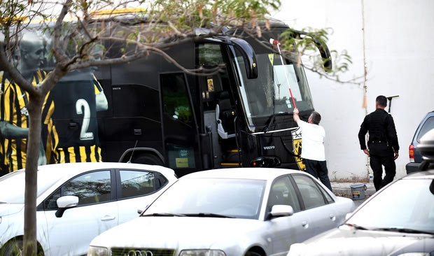 Αιματηρή συμπλοκή οπαδών τα ξημερώματα στο κέντρο του Βόλου