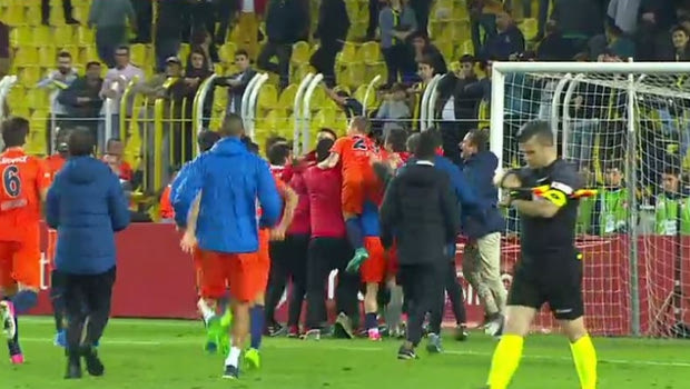Η Μπασακσεχίρ απέκλεισε τη Φενέρμπαχτσε μετά από 26 πέναλτι