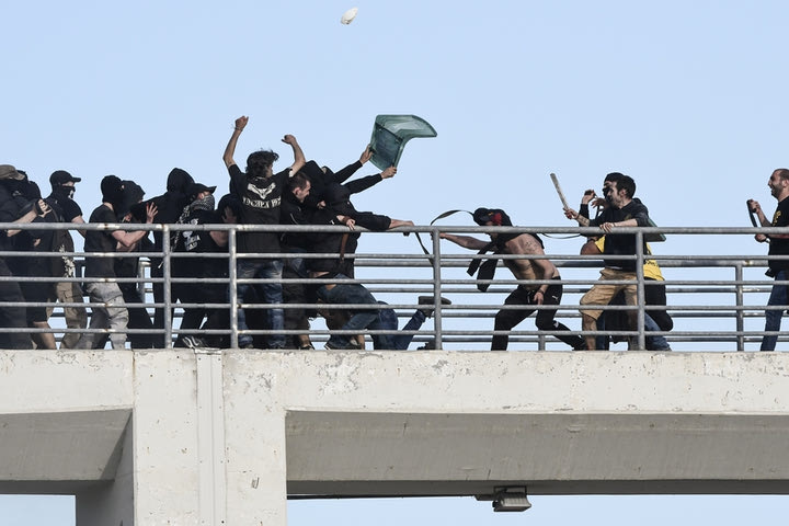 Όλα τα επεισόδια στην έκθεση των παρατηρητών