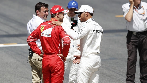 Hamilton: “Έτσι πρέπει να είναι οι αγώνες”