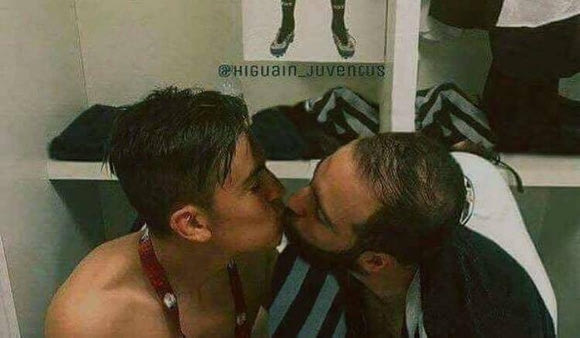 Η αλήθεια πίσω από το φιλί Ιγκουαΐν – Ντιμπάλα