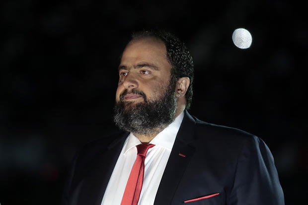 Πανηγυρίζουν για τον Μαρινάκη οι οπαδοί της Νότιγχαμ Φόρεστ