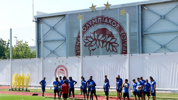 Χωρίς βιασύνη στο θέμα του προπονητή στον Ολυμπιακό