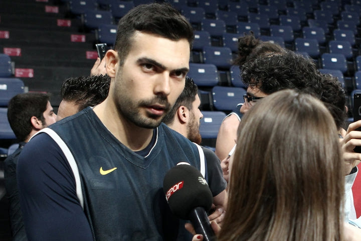 Σλούκας: “Εγώ να γιορτάσω, όχι ο άλλος Κώστας”