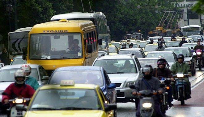 Οδήγηση μοτοσικλέτας με δίπλωμα αυτοκινήτου