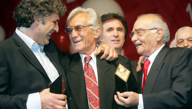 Ανακοινώσεις Ολυμπιακού και ΑΕΚ για τον θάνατο του Τόζα Βεσελίνοβιτς