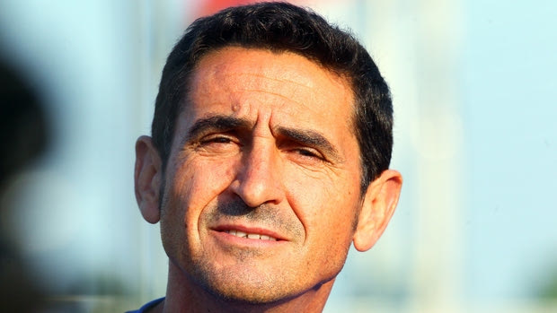 Καλωσόρισμα με τον ύμνο τουChampionsLeague στην ΑΕΚ