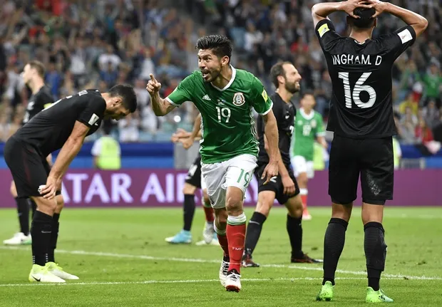 Ανατροπή και κορυφή για το Μεξικό