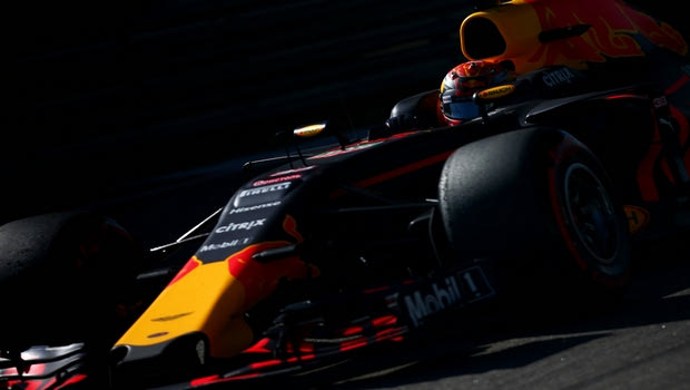 Πιστός στη Red Bull o Verstappen