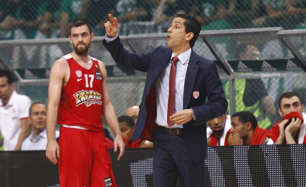 Σφαιρόπουλος: “Θα νικήσουμε και τους διαιτητές”