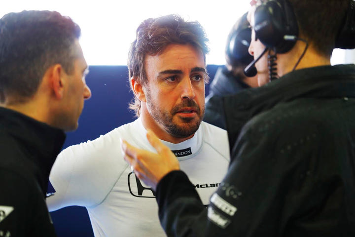 Andretti: “Χάνει το χρόνο του ο Alonso”