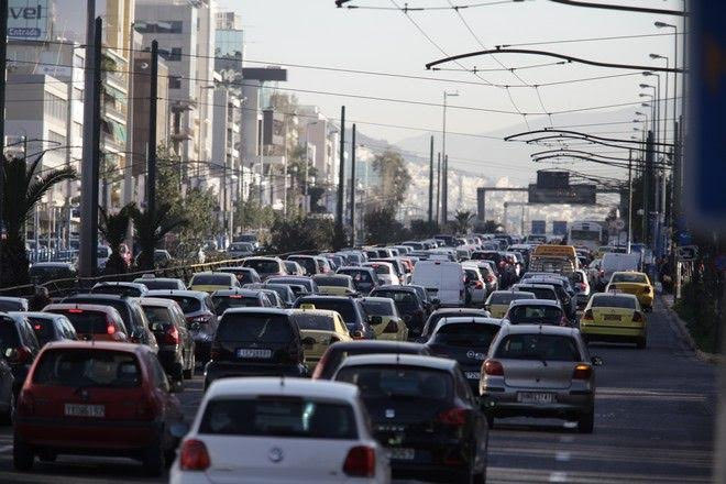 “Γερνάει” επικίνδυνα ο στόλος των κυκλοφορούντων οχημάτων στην Ελλάδα
