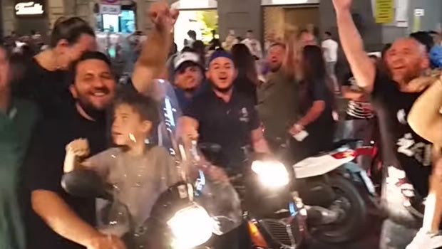 Η Νάπολη γιόρτασε την αποτυχία της Γιουβέντους