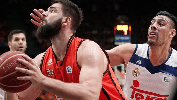 Προβάδισμα τίτλου για τη Βαλένθια, 2-1 τη Ρεάλ Μαδρίτης