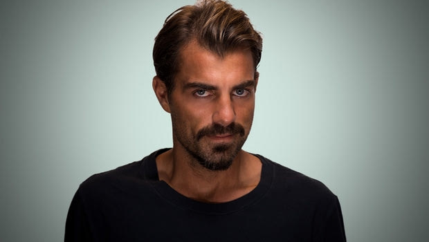 Πρεμιέρα για την εκπομπή “Santo Stelio” του Χανταμπάκη