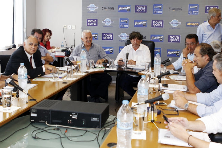 Καταψηφίστηκε η πρόταση για τους εφτά ξένους