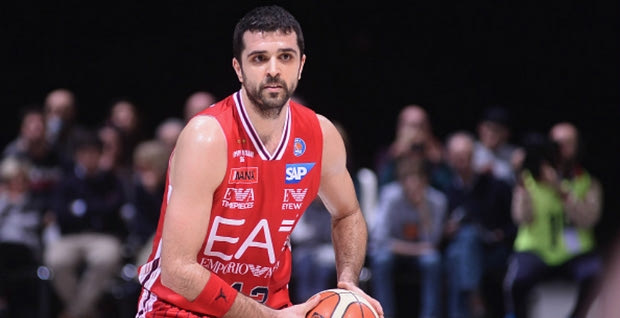 Υπέγραψε στην Αναντολού Εφές ο Σιμόν