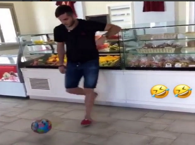 Μεγάλη μπάλα ακόμα και με εσπαντρίγιες ο Μανωλάς