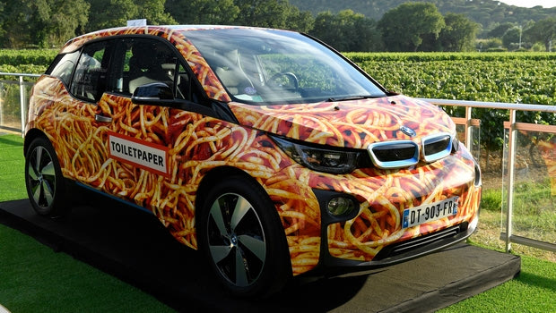 Έδωσε 100.000 ευρώ για ένα BMW i3… Spaghetti