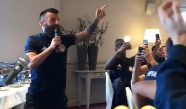 Τέτοιο γλέντι, με Σιώπη τραγουδιστή, δεν ξανάγινε!