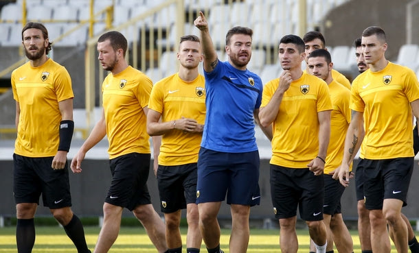 Χωρίς καθόλου μπάλα η προπόνηση στην ΑΕΚ