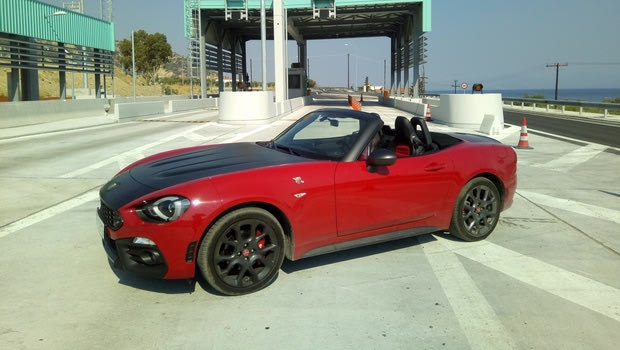 Οδηγούμε το νέοAbarth 124 spider