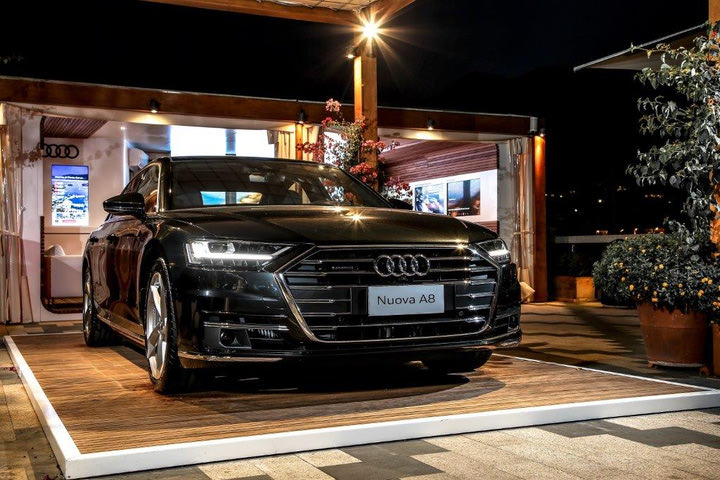 Το νέο Audi Α8 στα μέρη του Αγά Χαν