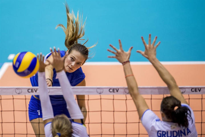 Δυσκολεύει η πρόκριση, ήττα 3-0 σετ από την Σλοβενία