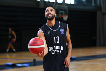 Ο Ντάριους Τόμπσον στο SPORT24: “Δεν νιώθω ότι αντικαθιστώ τον Μίτσιτς στην Εφές, είμαστε διαφορετικοί παίκτες”