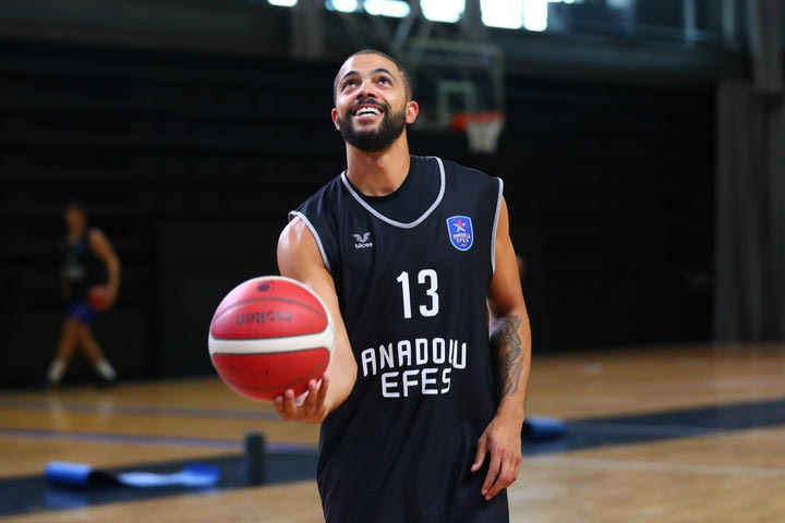 Ο Ντάριους Τόμπσον στο SPORT24: “Δεν νιώθω ότι αντικαθιστώ τον Μίτσιτς στην Εφές, είμαστε διαφορετικοί παίκτες”