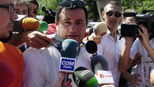 Ραϊόλα: “Ας πάνε στο διάβολο οι δημοσιογράφοι”