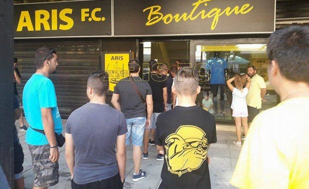 Πανικός για ένα εισιτήριο του Άρης – Μπόκα Τζούνιορς