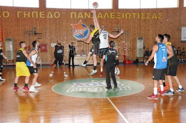 Σταμάτησαν το φιλικό για να δουν Εθνική