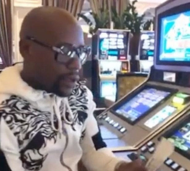 Ο Mayweather κέρδισε 85.000 ευρώ στα φρουτάκια