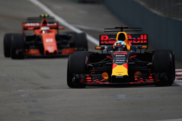 GP Σιγκαπούρης (FP1): Ταύρος ο Ricciardo