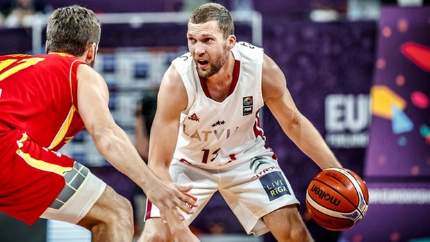 O Στρέλνιεκς έδειξε στο Eurobasket γιατί τον απέκτησε ο Ολυμπιακός