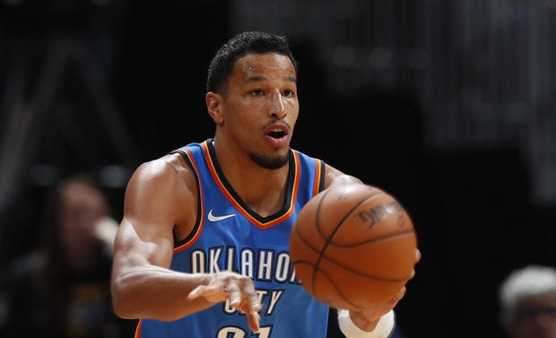 Δύο σερί airball βολές από τον Andre Roberson!