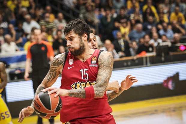 Top-10 με “χορευτή” Πρίντεζη και… poster dunk του Όγκαστ