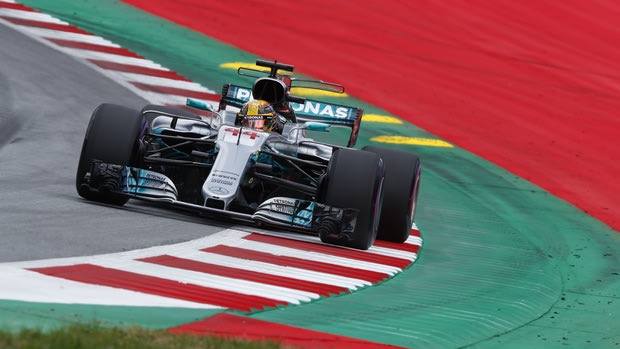 GP Βραζιλίας (FP1): Κυριαρχία Mercedes