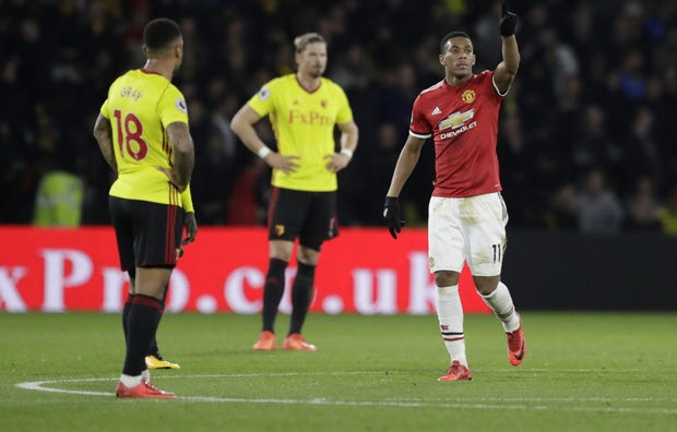 Νίκη η ManUtd, ήττα η Τότεναμ