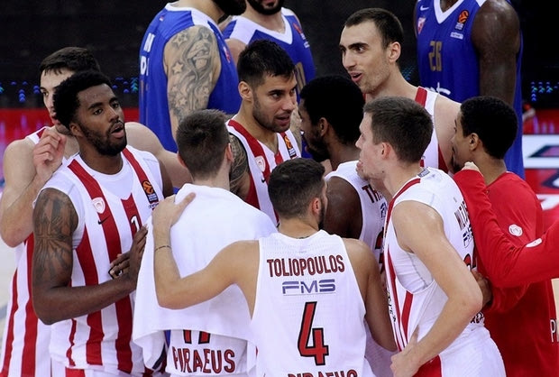 Ο Ολυμπιακός και τα… αυγά των πιγκουίνων