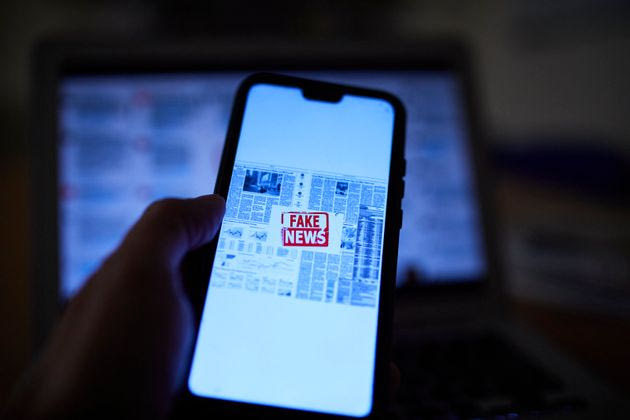 Παραπληροφορήστε και υπονομεύστε κι εσείς μια δημοκρατία με fake news, θεωρίες συνωμοσίας και άσχετους «ειδικούς»