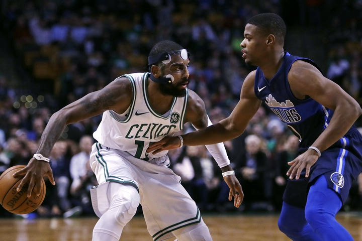 Τσαμπουκάς ανάμεσα σε Irving και Dennis Smith Jr.