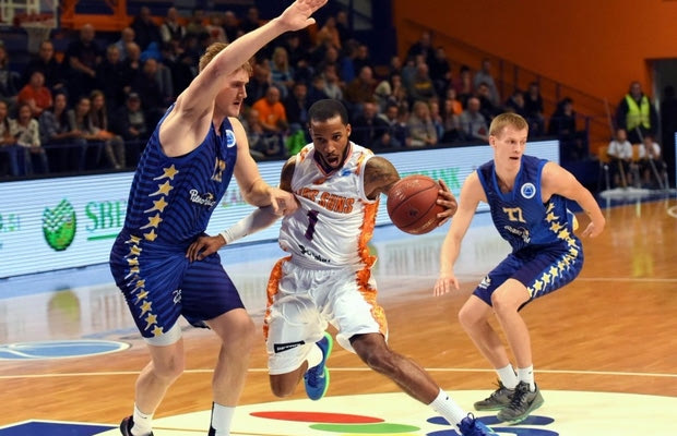 Ανακοίνωσε Τράβις Κον ο Κόροιβος